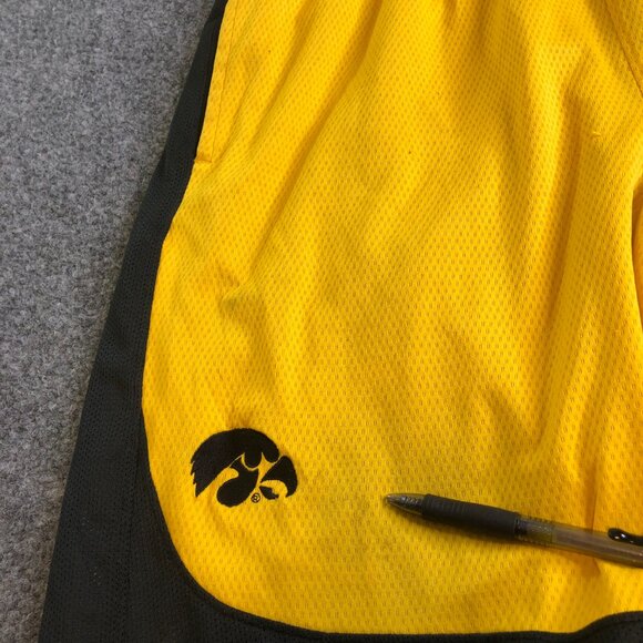 Nike Iowa Hawkeyes Shorts Mens XL Yellow Black Reversible Baggy Y2K - Picture 9 of 13